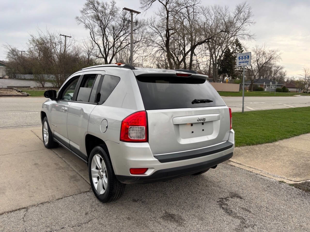 Used 2011 Jeep Compass 2WD image 17