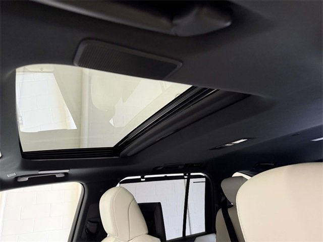 Used 2023 Lexus LX 600 4WD w/ Luxury Package image 22