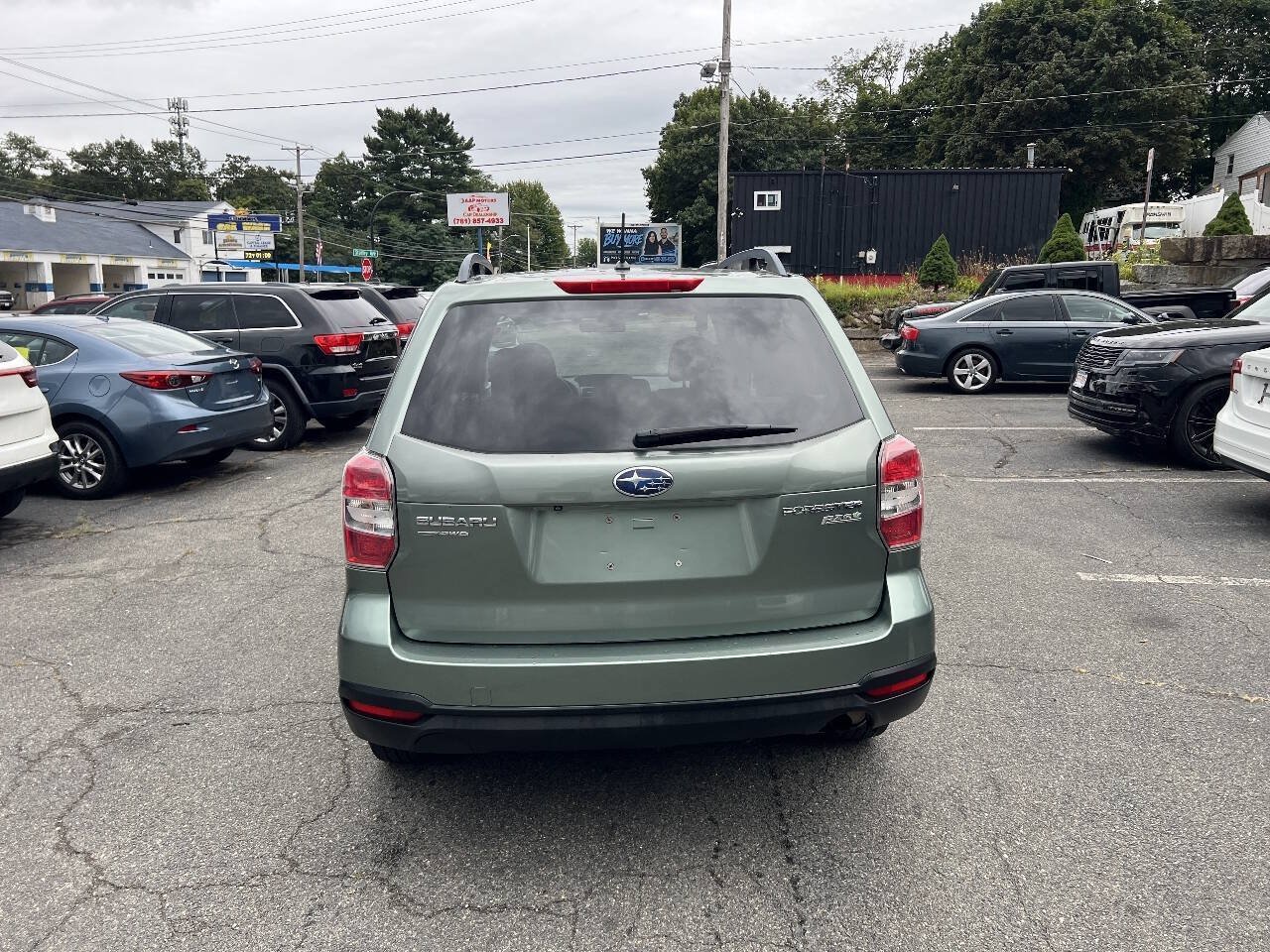 Used 2014 Subaru Forester 2.5i Premium w/ All-Weather Package AWD/4WD image 10