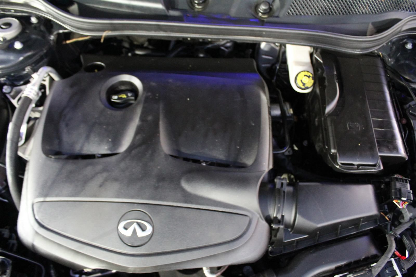 Used 2017 INFINITI QX30 Premium FWD image 35