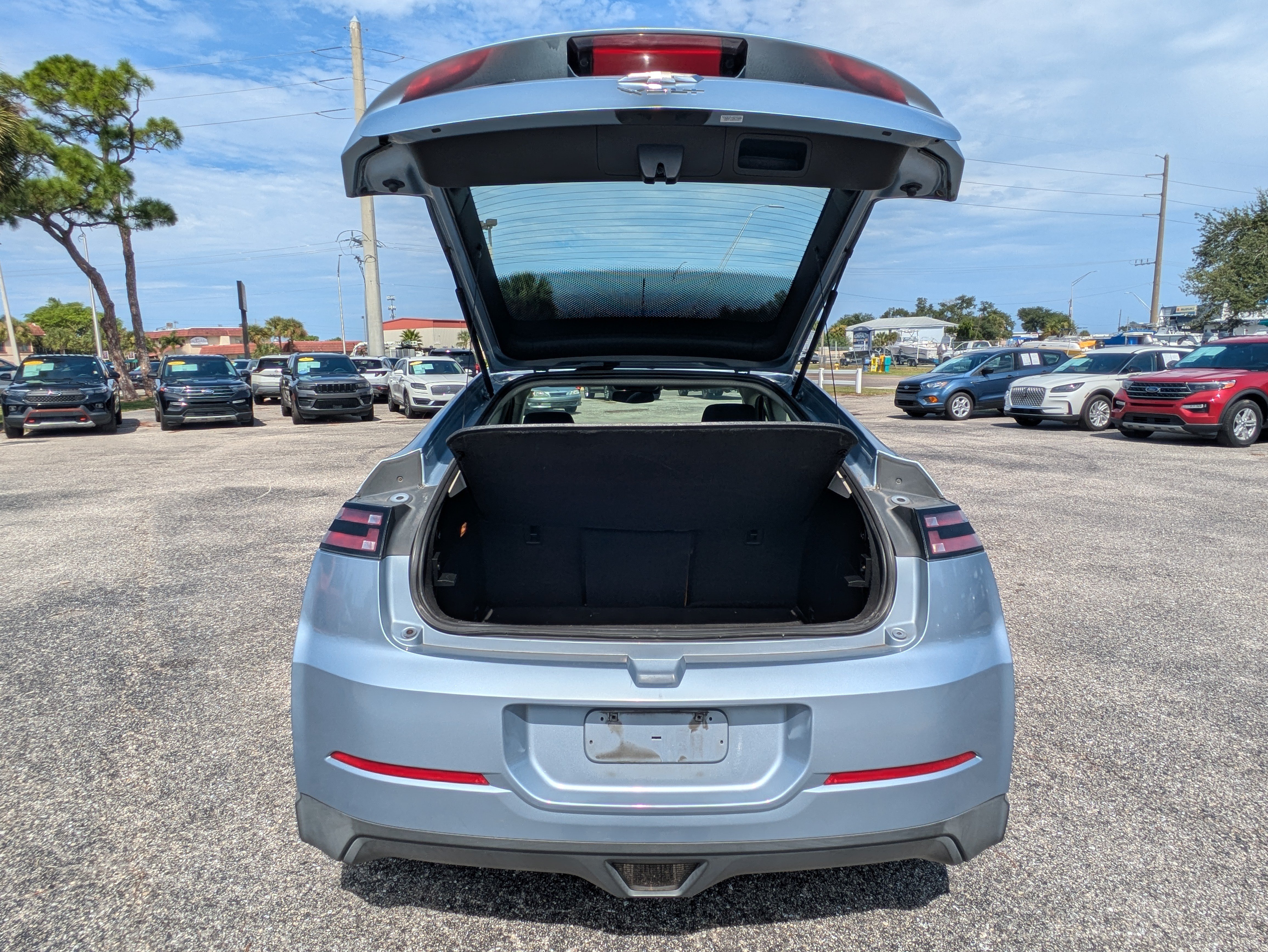 Used 2014 Chevrolet Volt FWD image 28