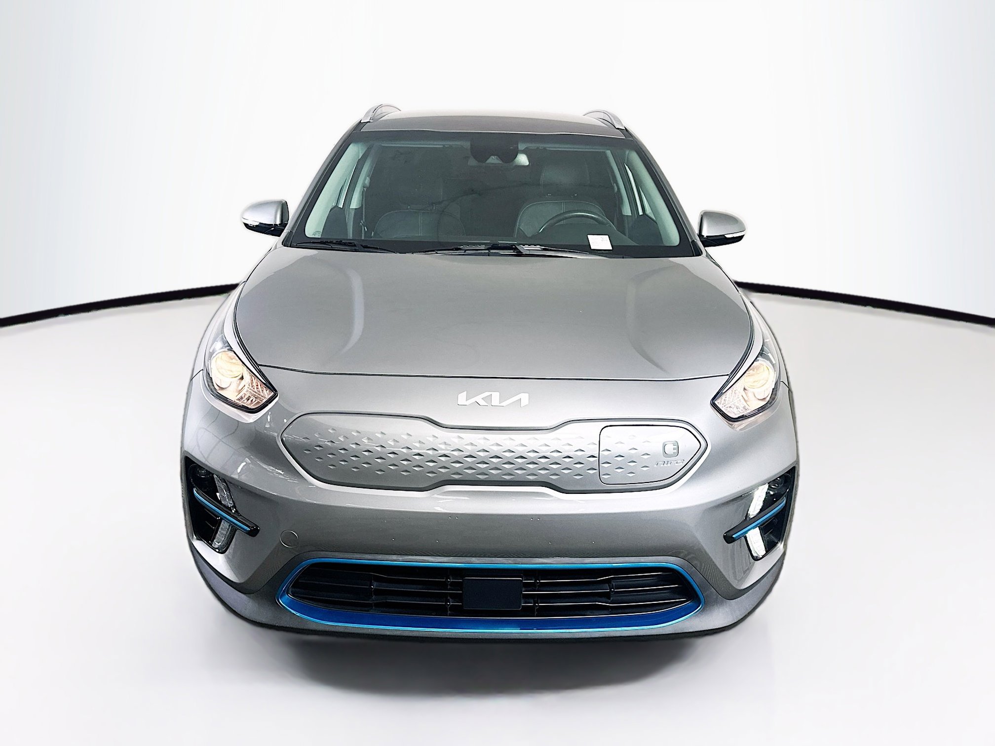 Used 2022 Kia Niro EX image 2