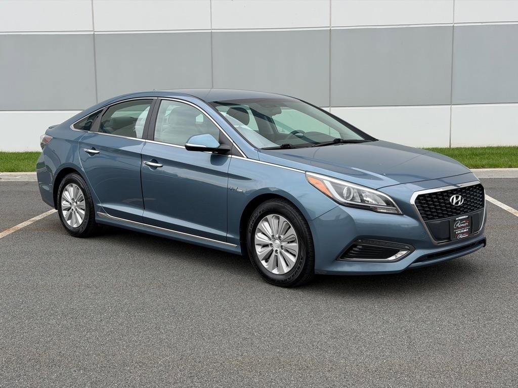 Used 2016 Hyundai Sonata SE FWD image 3
