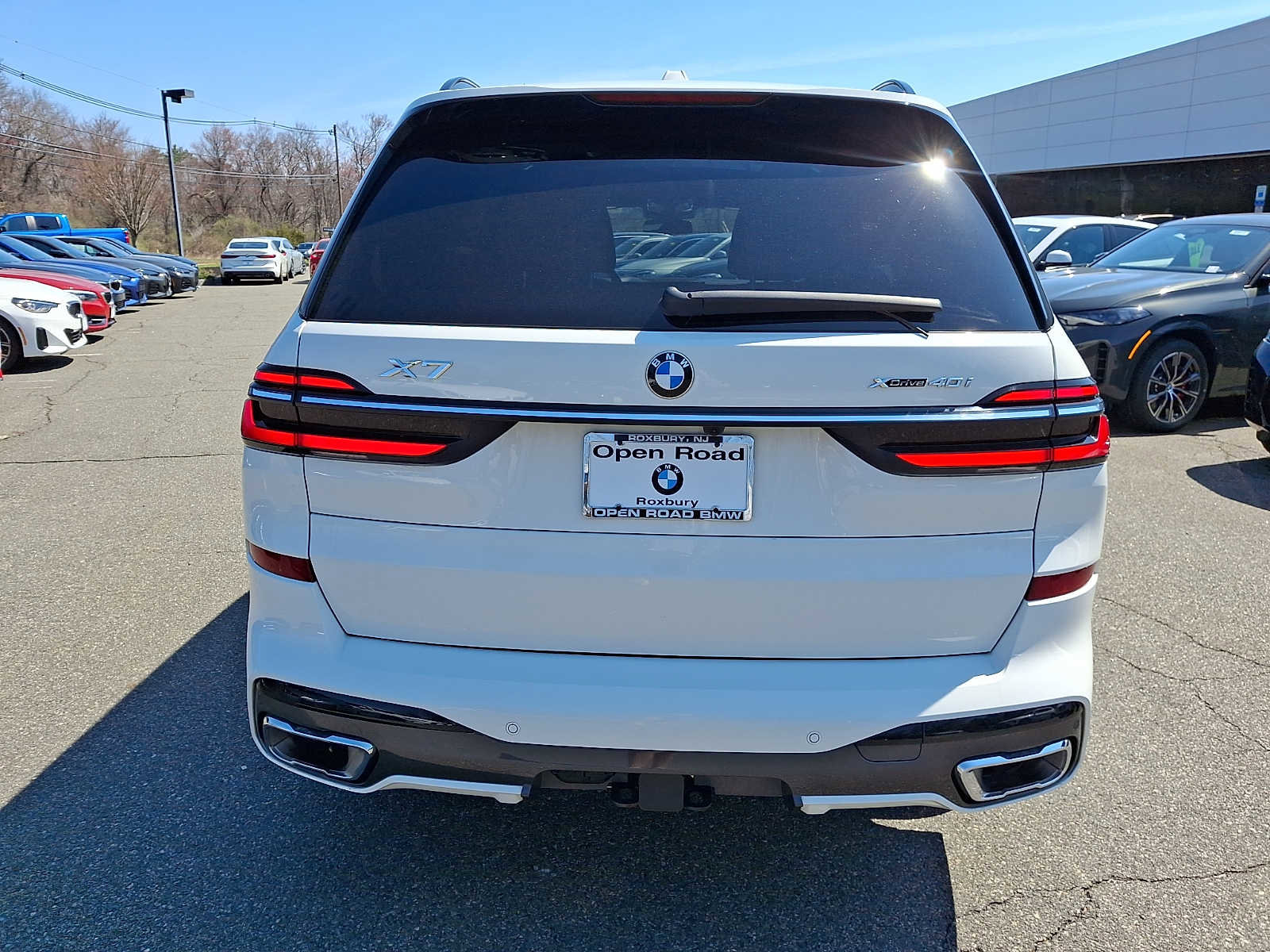 Used 2024 BMW X7 xDrive40i w/ M Sport Package AWD/4WD image 6