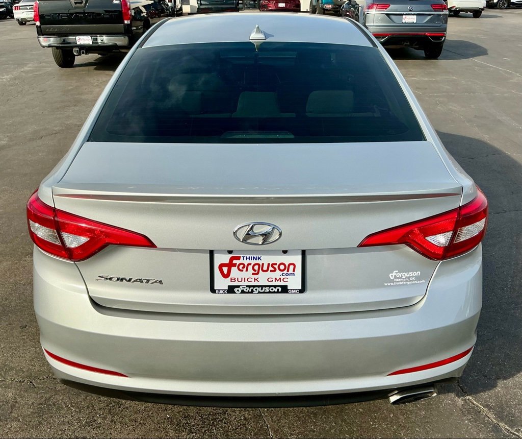 Used 2015 Hyundai Sonata SE image 19
