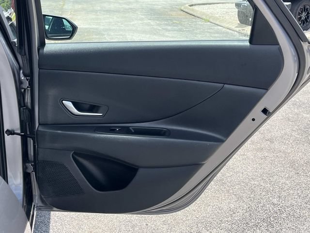 Used 2023 Hyundai Elantra SEL FWD image 18