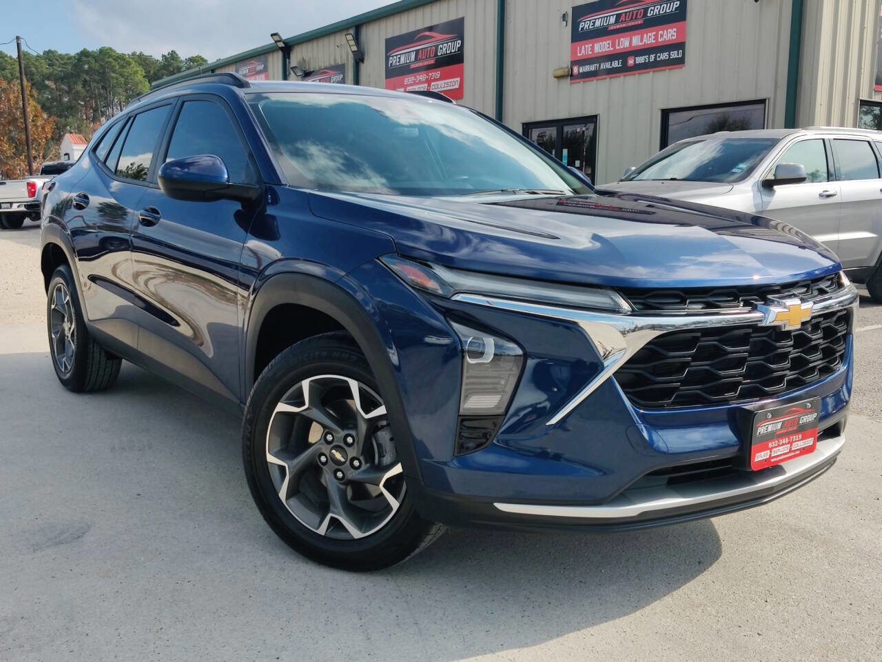 Used 2024 Chevrolet Trax LT w/ Driver Confidence Package