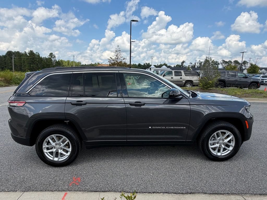 New 2026 Jeep Grand Cherokee Laredo RWD image 17