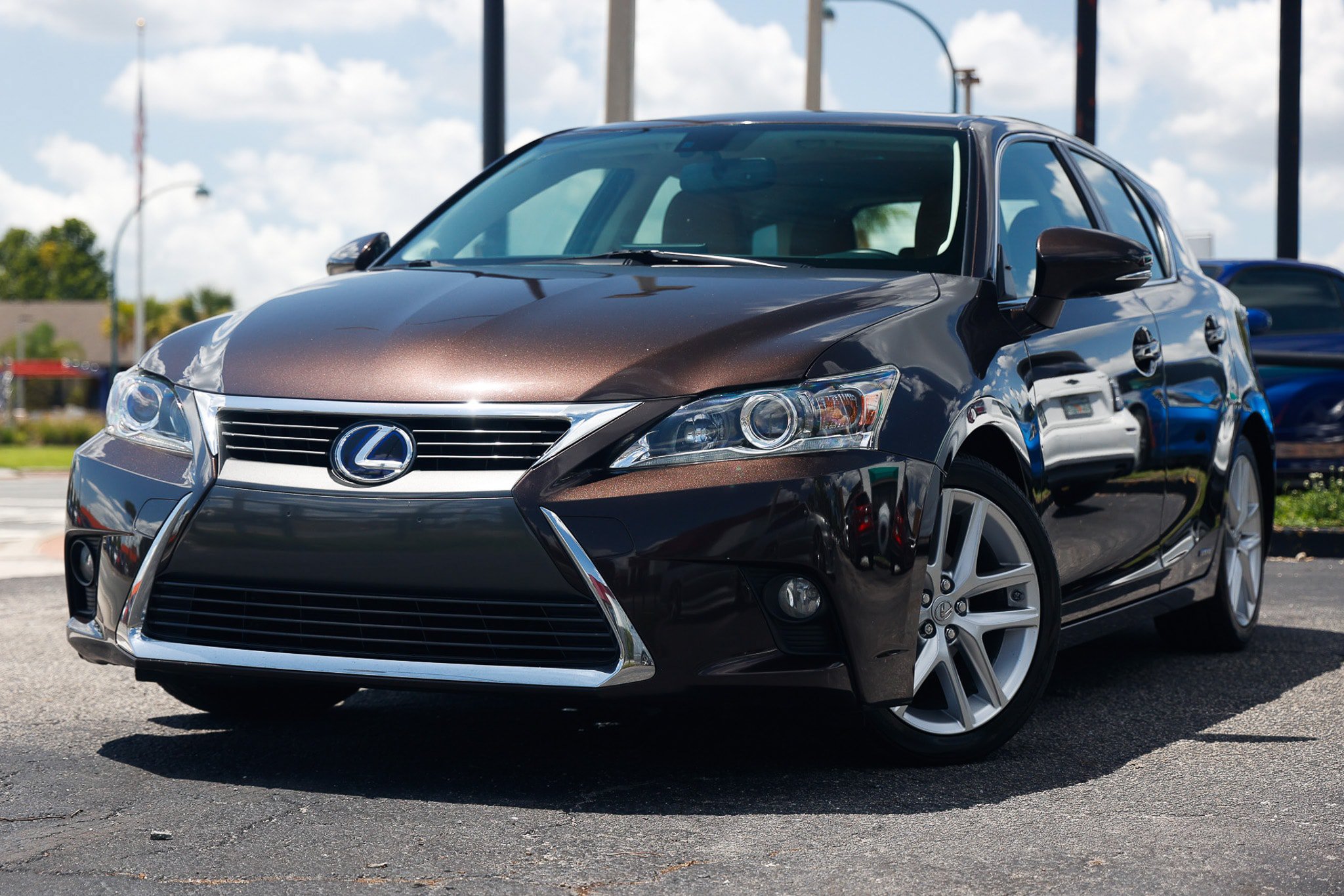 Used 2016 Lexus CT 200h w/ Navigation Package FWD image 1