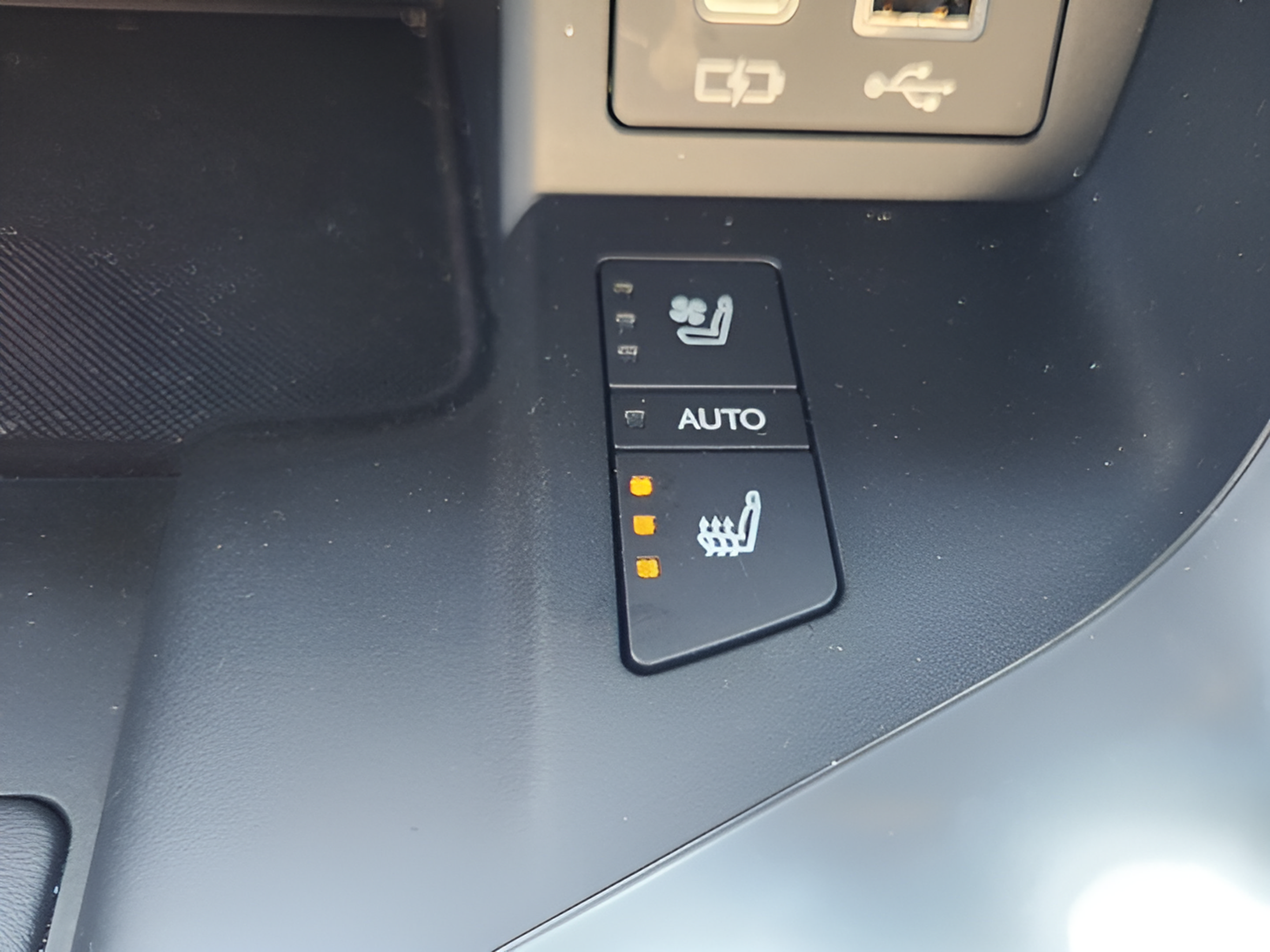 Used 2024 Lexus LX 600 F Sport AWD/4WD image 23