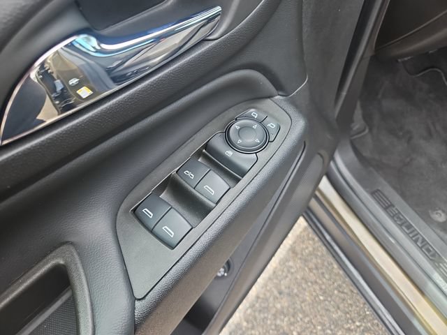 Used 2024 Chevrolet Equinox LT FWD image 11