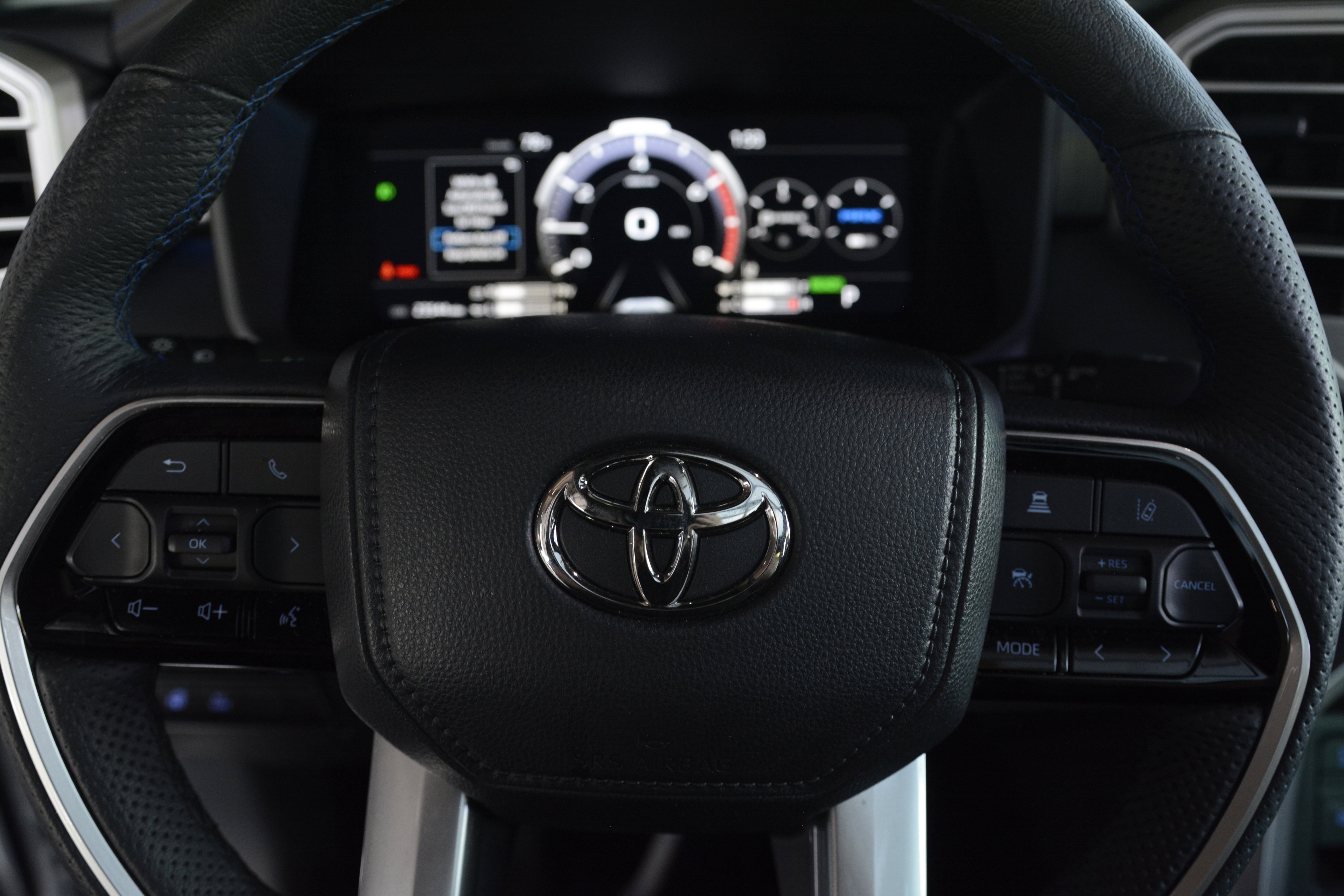 Used 2023 Toyota Tundra Platinum AWD/4WD image 17
