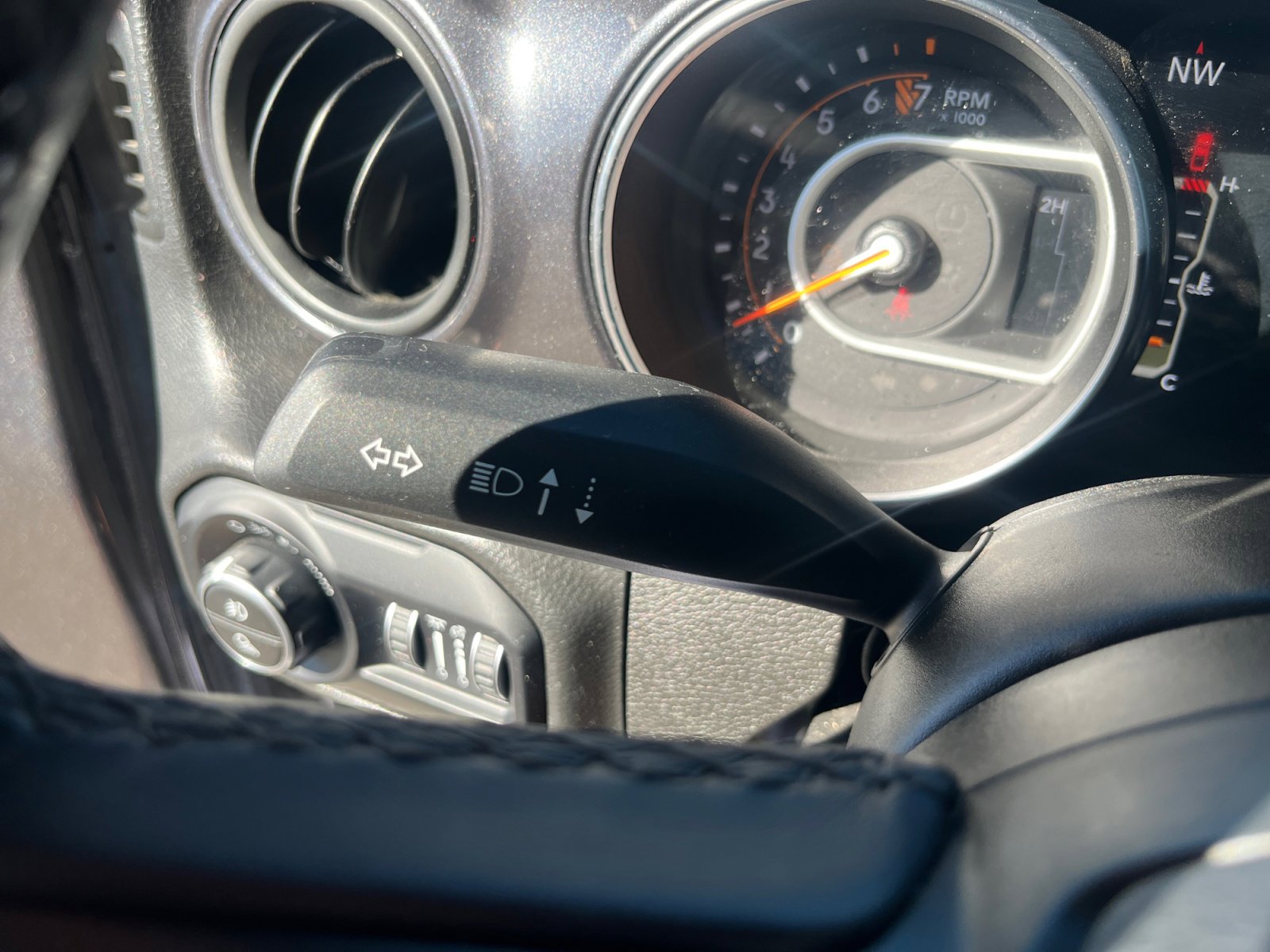 Used 2022 Jeep Gladiator Sport image 12