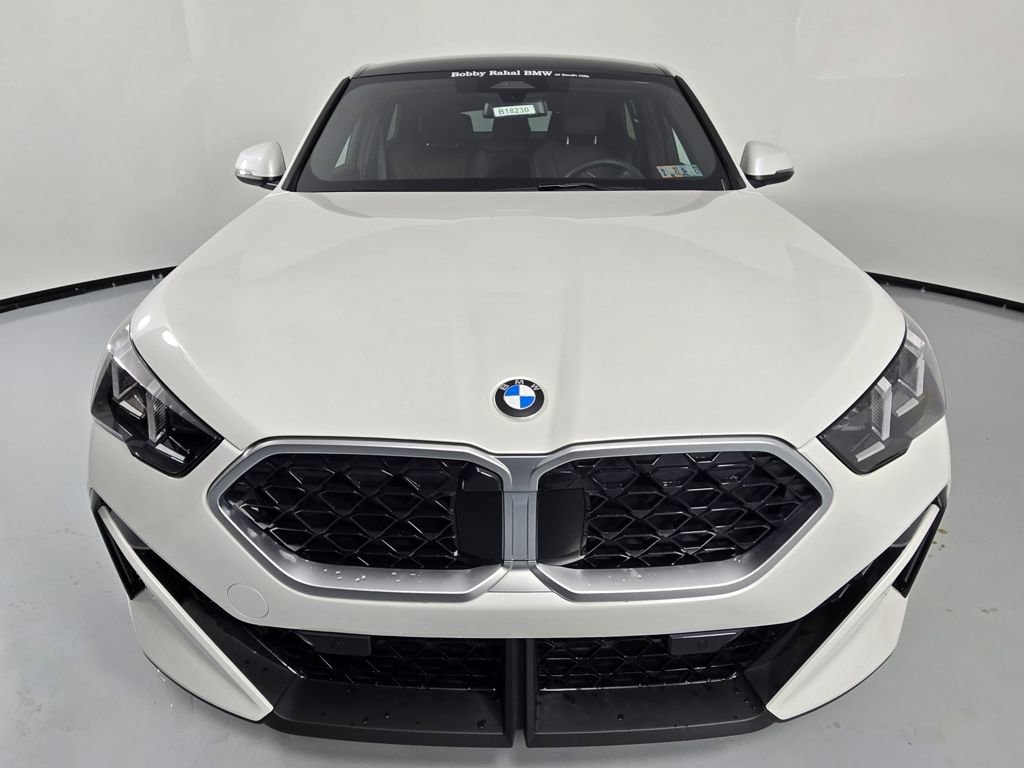 Certified 2025 BMW X2 xDrive28i w/ Convenience Package image 2
