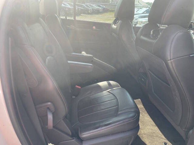 Used 2013 Buick Enclave Premium AWD/4WD image 26