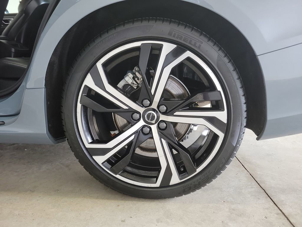 Used 2024 Volvo S60 B5 Core AWD/4WD image 11