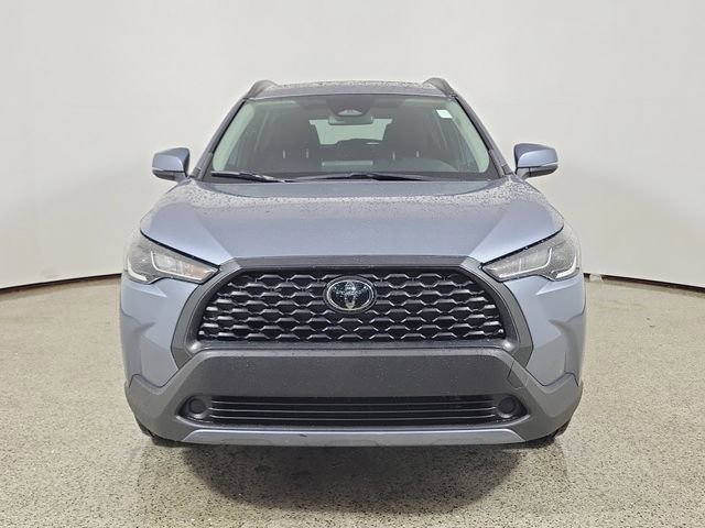 Used 2023 Toyota Corolla Cross LE FWD image 3