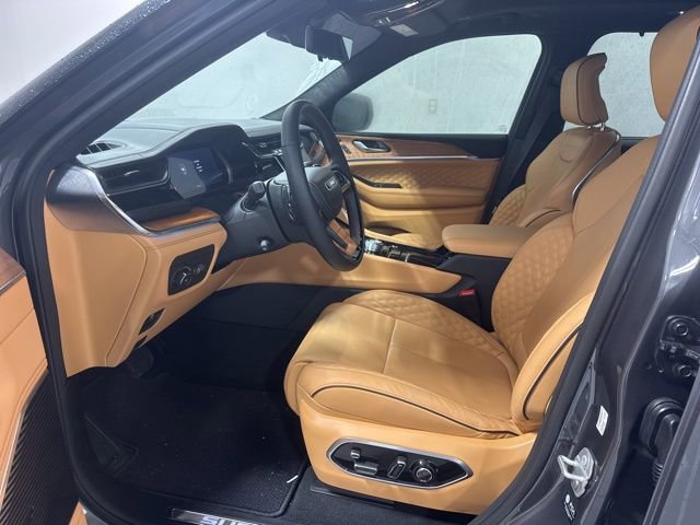 Used 2025 Jeep Grand Cherokee Summit image 12
