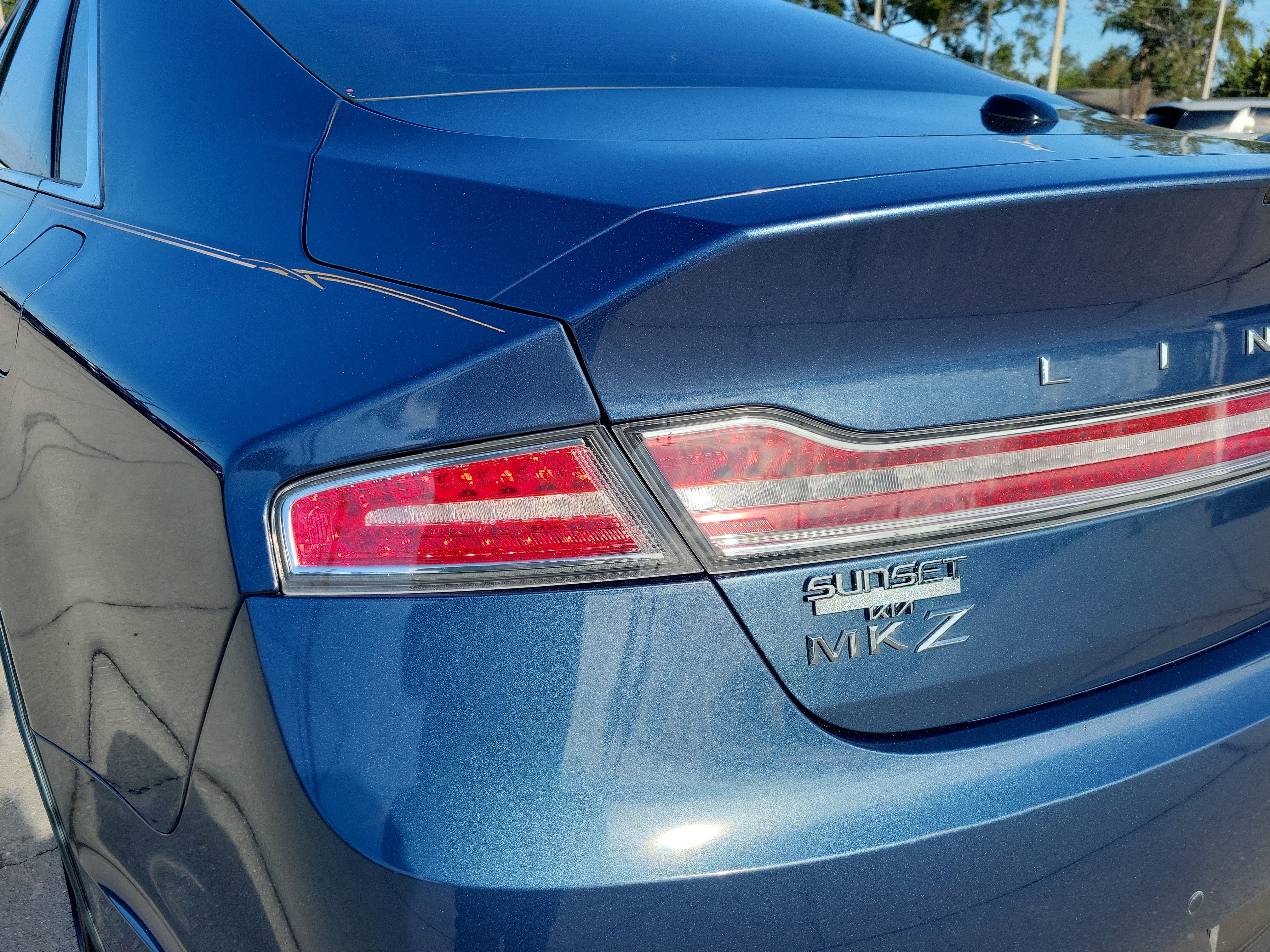 Used 2019 Lincoln MKZ Premiere image 10