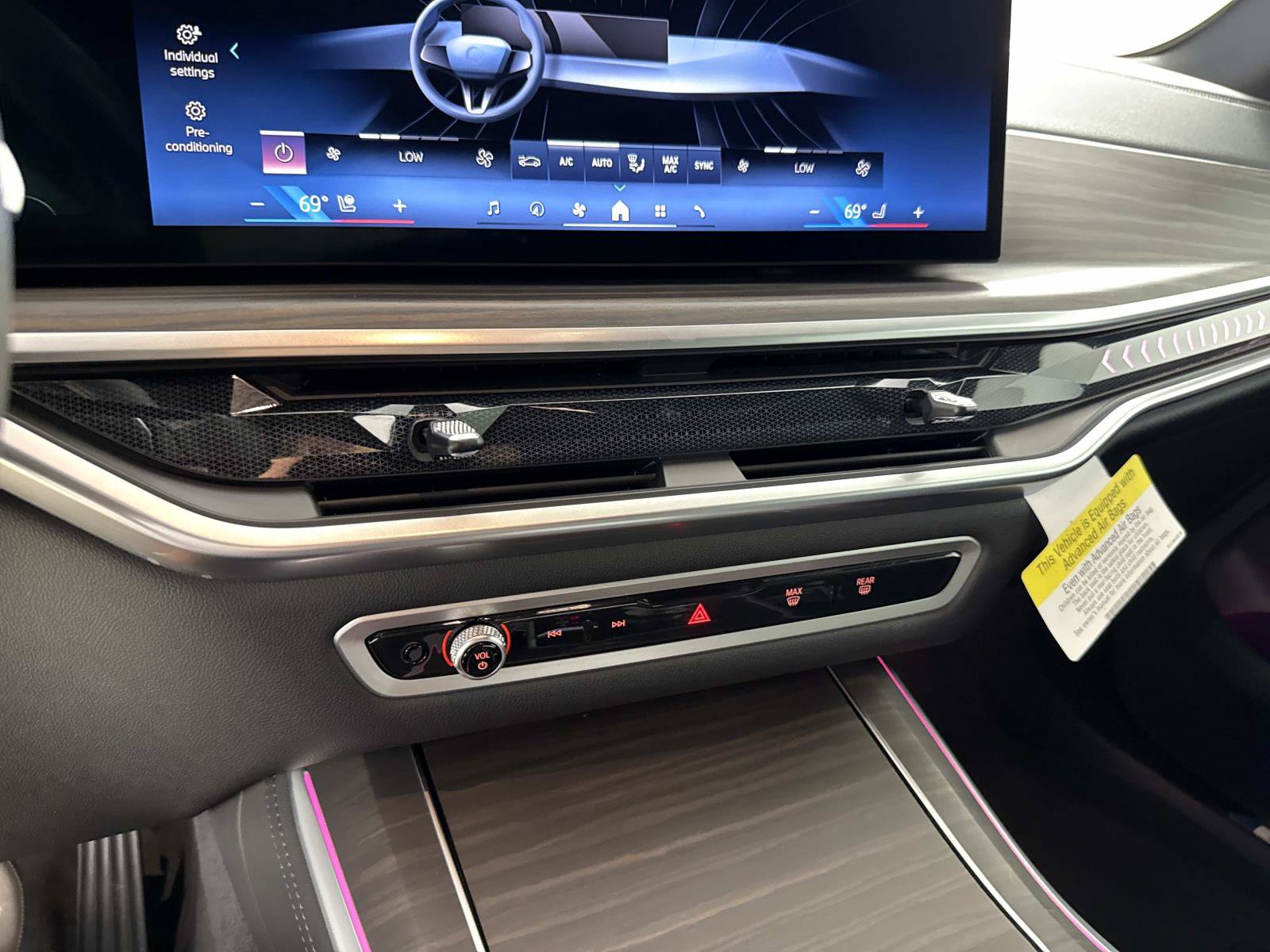 Used 2024 BMW X5 sDrive40i w/ Premium Package RWD image 27
