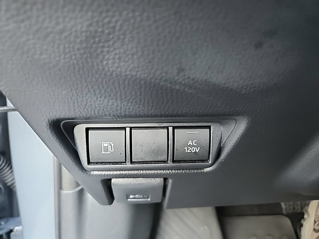 Used 2024 Toyota Prius Prime FWD image 25