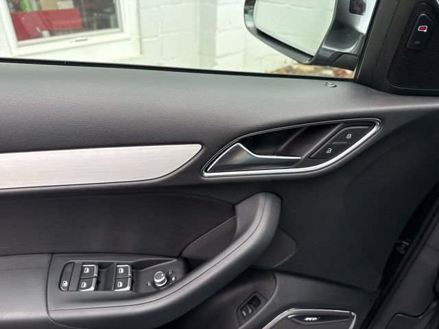 Used 2018 Audi Q3 2.0T Premium Plus w/ Premium Plus Package AWD/4WD image 21