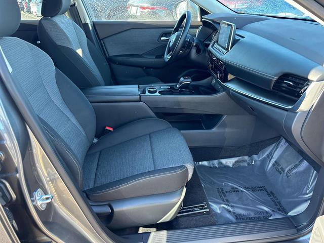 Used 2022 Nissan Rogue SV image 17