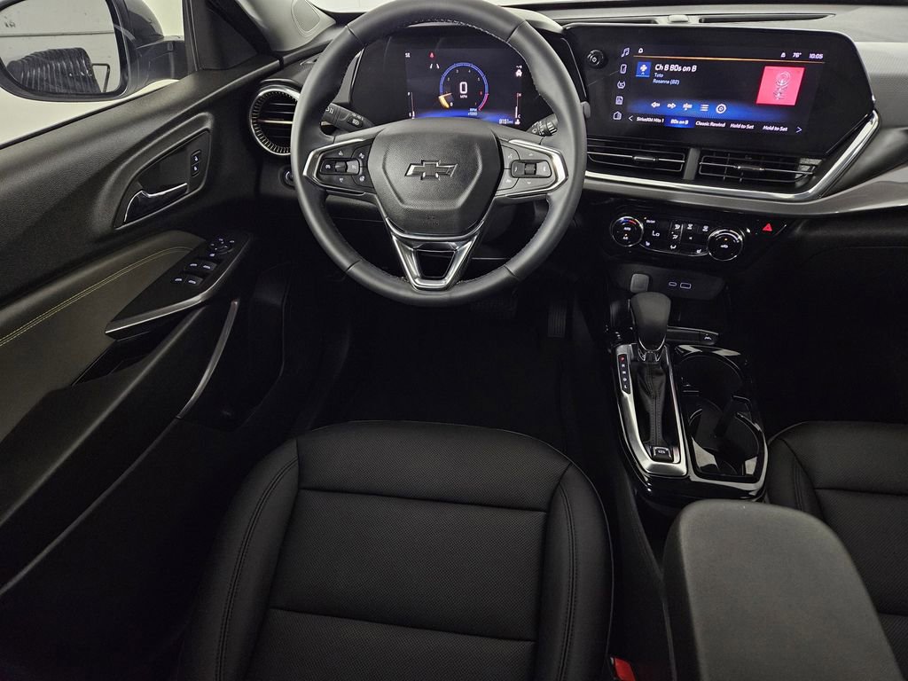 Used 2025 Chevrolet Trax ACTIV w/ Driver Confidence Package image 9