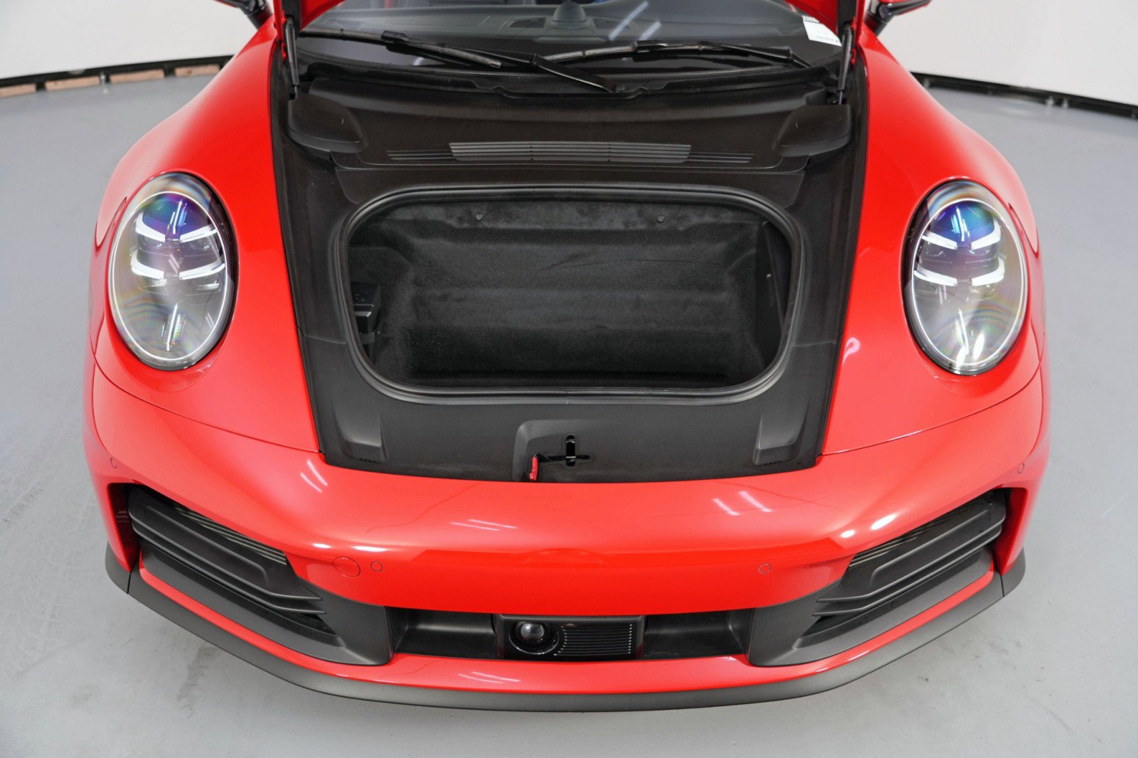 Used 2025 Porsche 911 Carrera RWD image 8