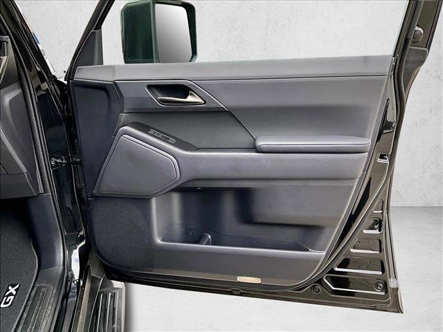 Used 2025 Lexus GX 550 image 19