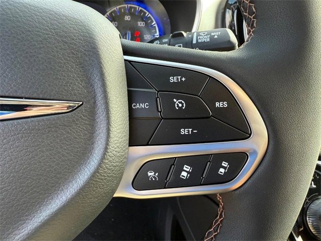 New 2026 Chrysler Pacifica Pinnacle image 23