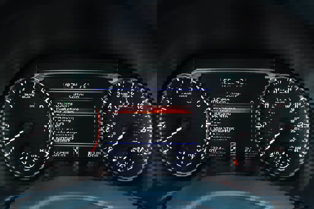 Used 2024 Nissan Altima 2.5 SV image 24