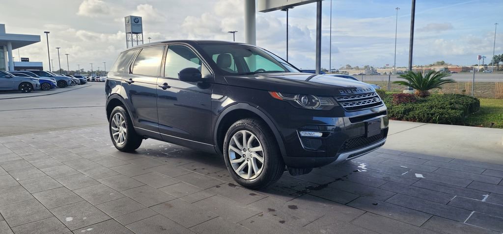 Used 2016 Land Rover Discovery Sport HSE image 4