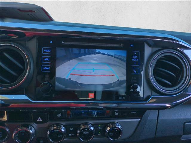 Used 2016 Toyota Tacoma Limited w/ Towing Package AWD/4WD image 14