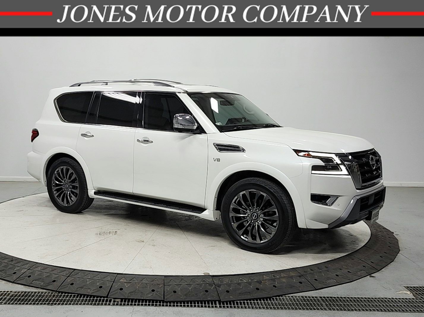 Used 2021 Nissan Armada Platinum w/ Captain's Chairs Package image 1