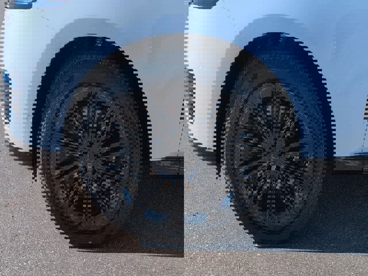 New 2026 Land Rover Range Rover Long Wheelbase SE image 13