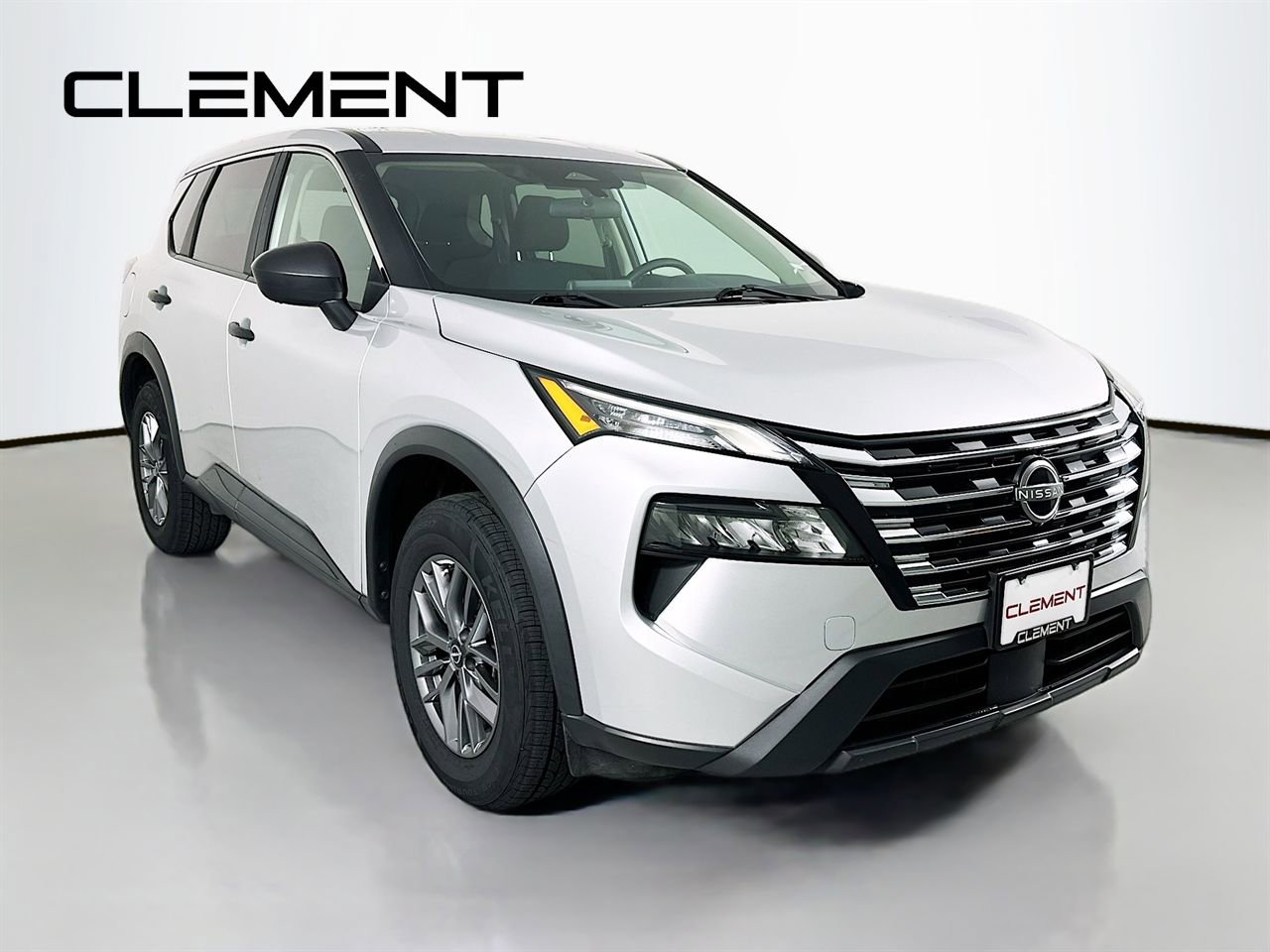 Used 2024 Nissan Rogue S AWD/4WD image 5