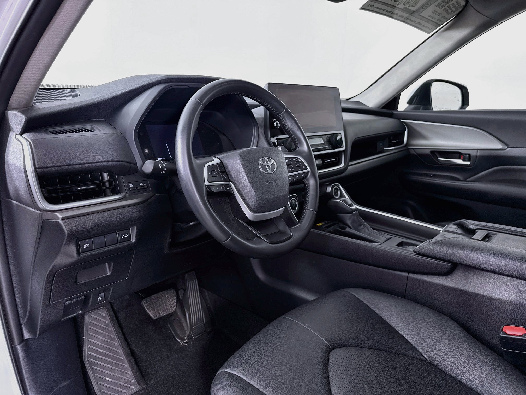 Certified 2025 Toyota Grand Highlander AWD image 9