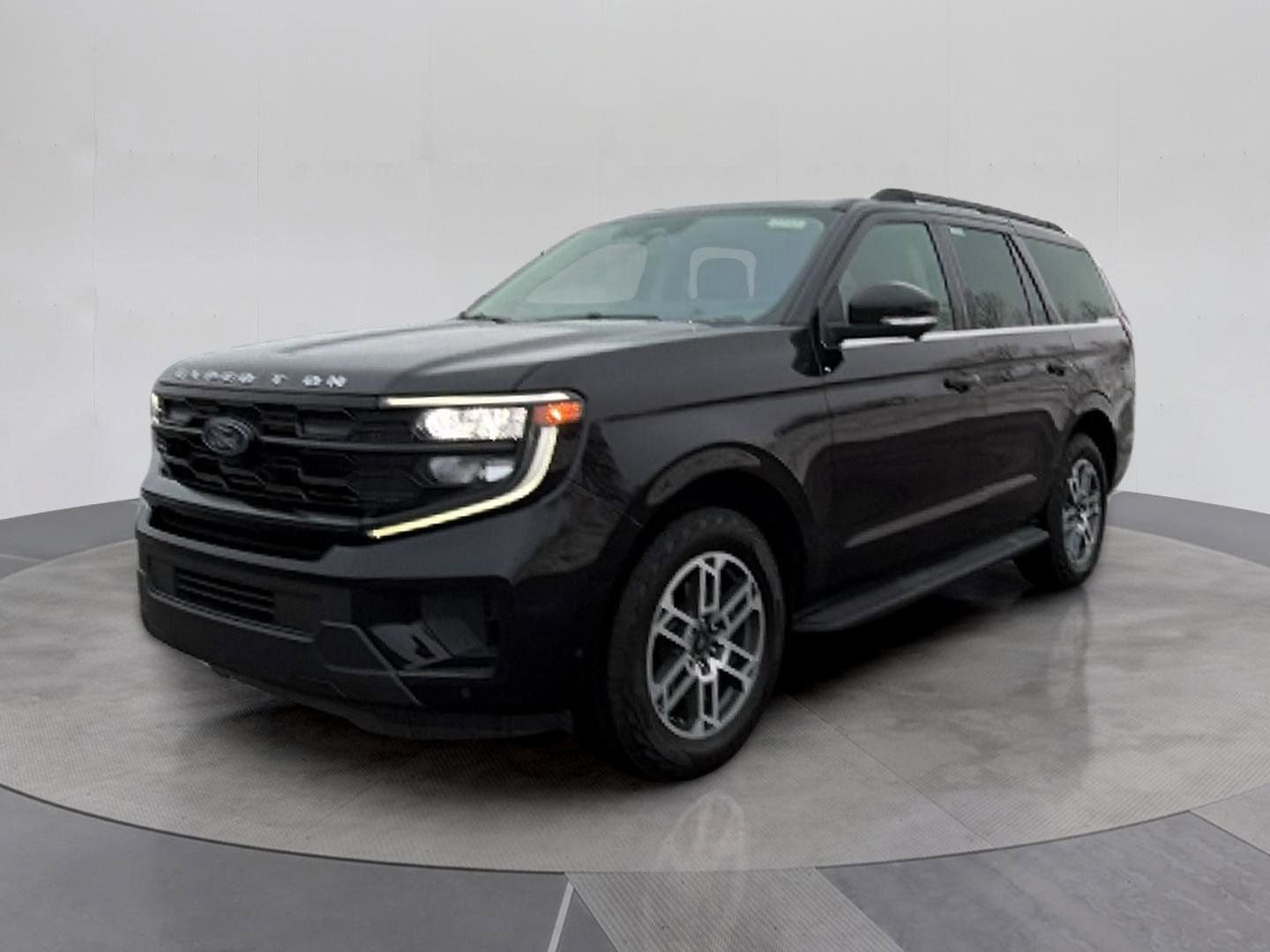 Used 2025 Ford Expedition Active image 1