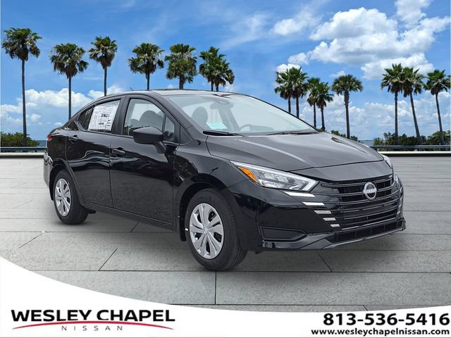 Used 2025 Nissan Versa S w/ Trunk Package FWD image 1