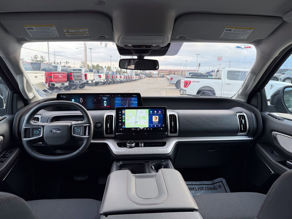 Used 2025 Ford Expedition Active image 38