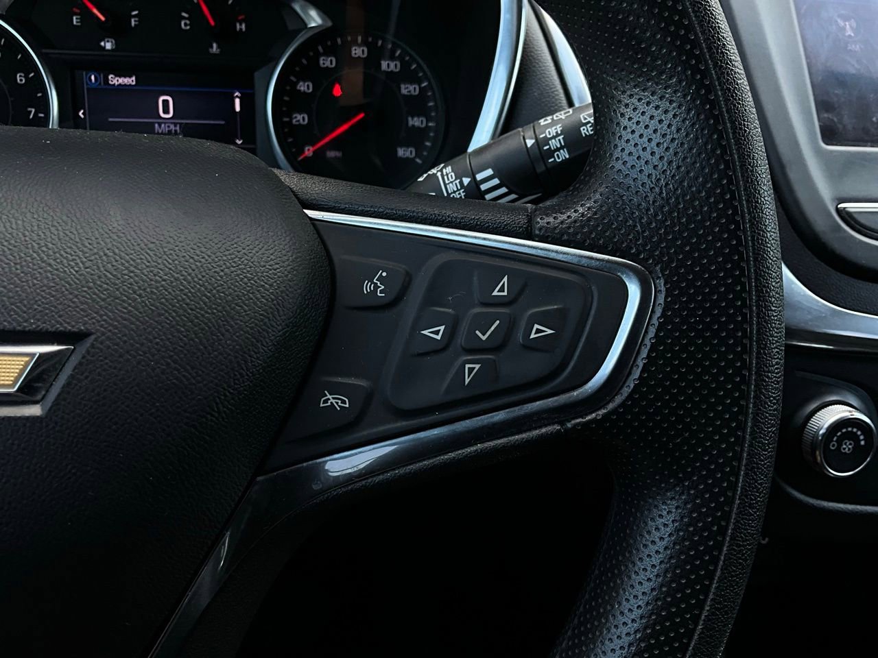 Used 2020 Chevrolet Equinox LT image 34