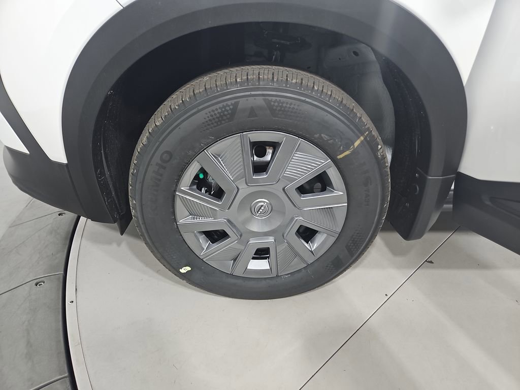 New 2026 Nissan Kicks S image 25