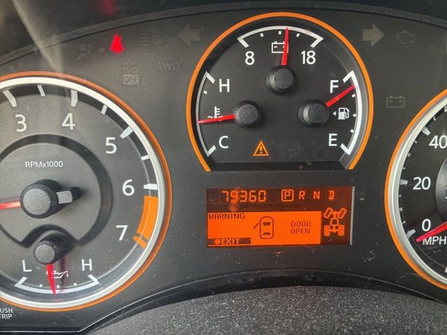 Used 2015 Nissan Titan SV w/ SV Value Truck Package image 10