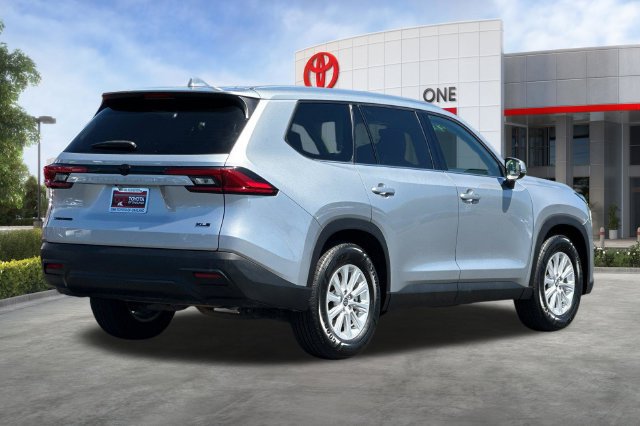 Used 2024 Toyota Grand Highlander AWD Hybrid image 5