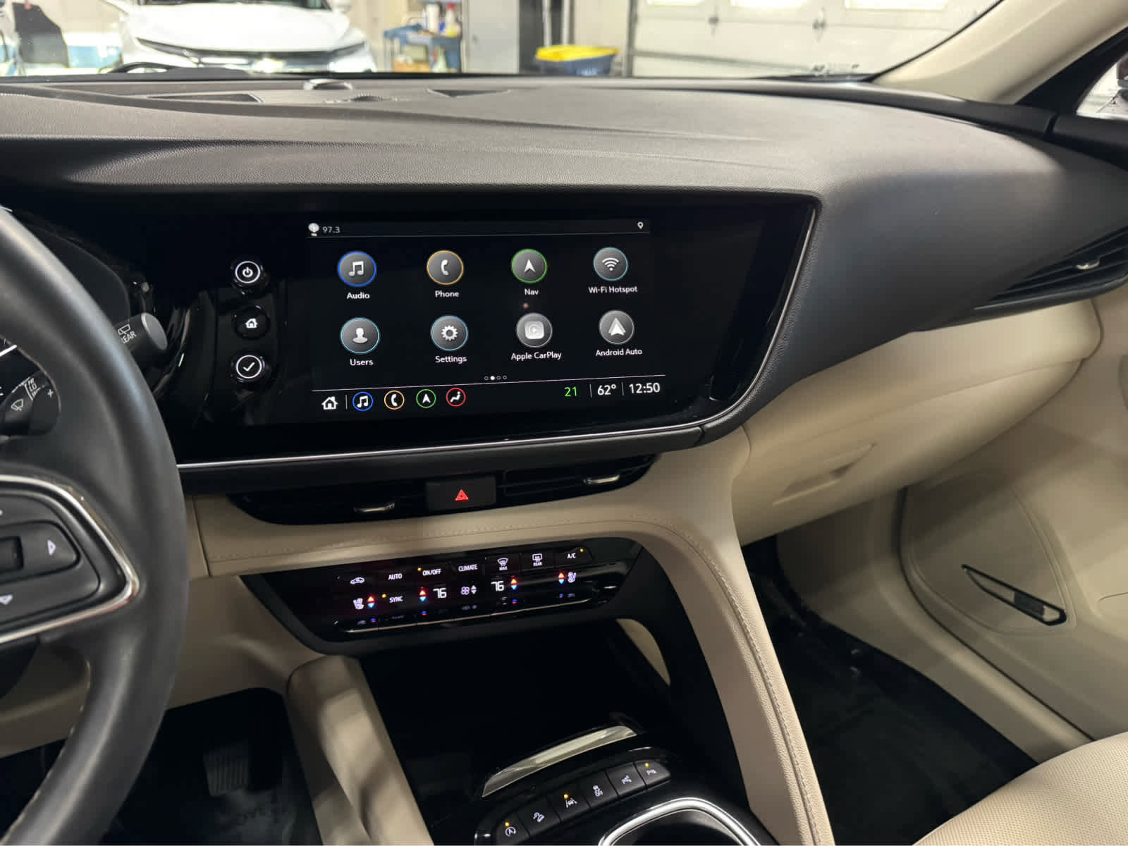 Certified 2022 Buick Envision Avenir w/ Technology Package II image 18