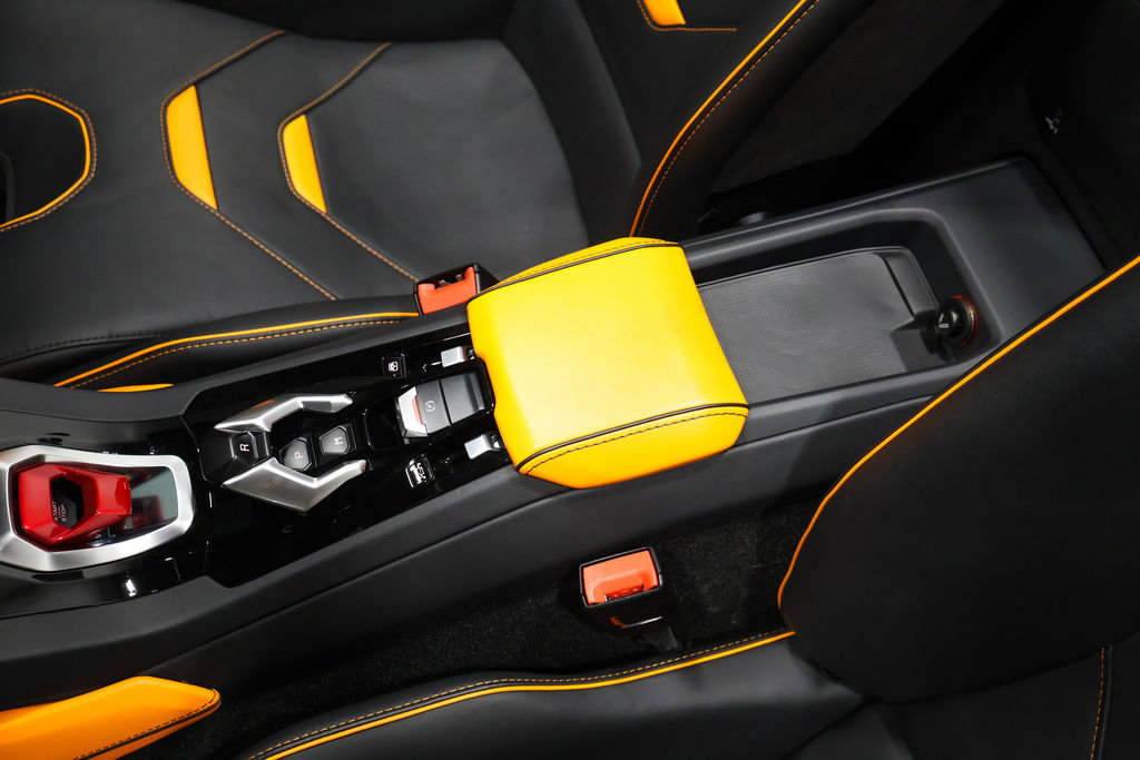 Used 2024 Lamborghini Huracan EVO image 56