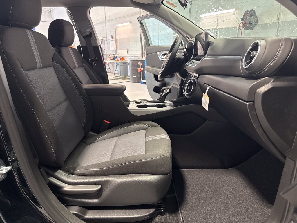 New 2026 Chevrolet Blazer LT FWD image 27