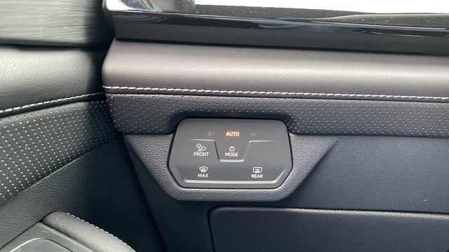 New 2026 Volkswagen Atlas Cross Sport SE image 16