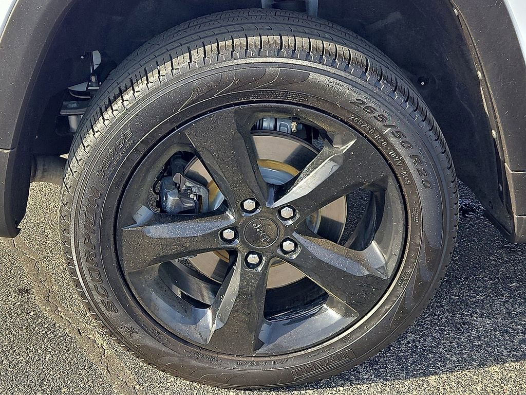 Used 2025 Jeep Grand Cherokee L Limited w/ Black Appearance Package image 7